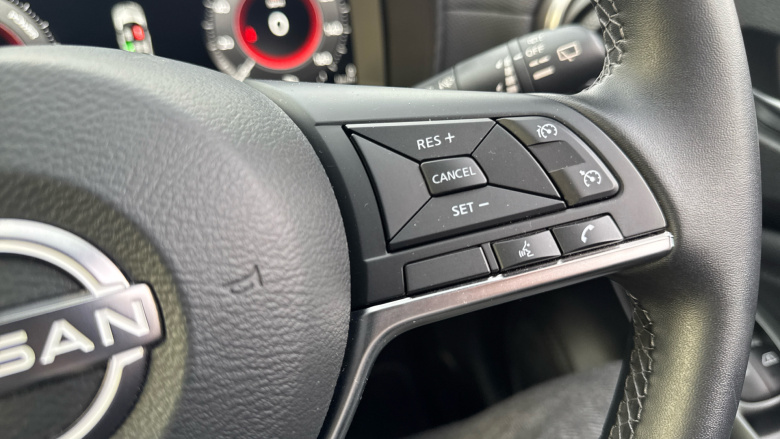 Nissan Juke 1.6 Hybrid N-Connecta 5dr Auto Hybrid Hatchback